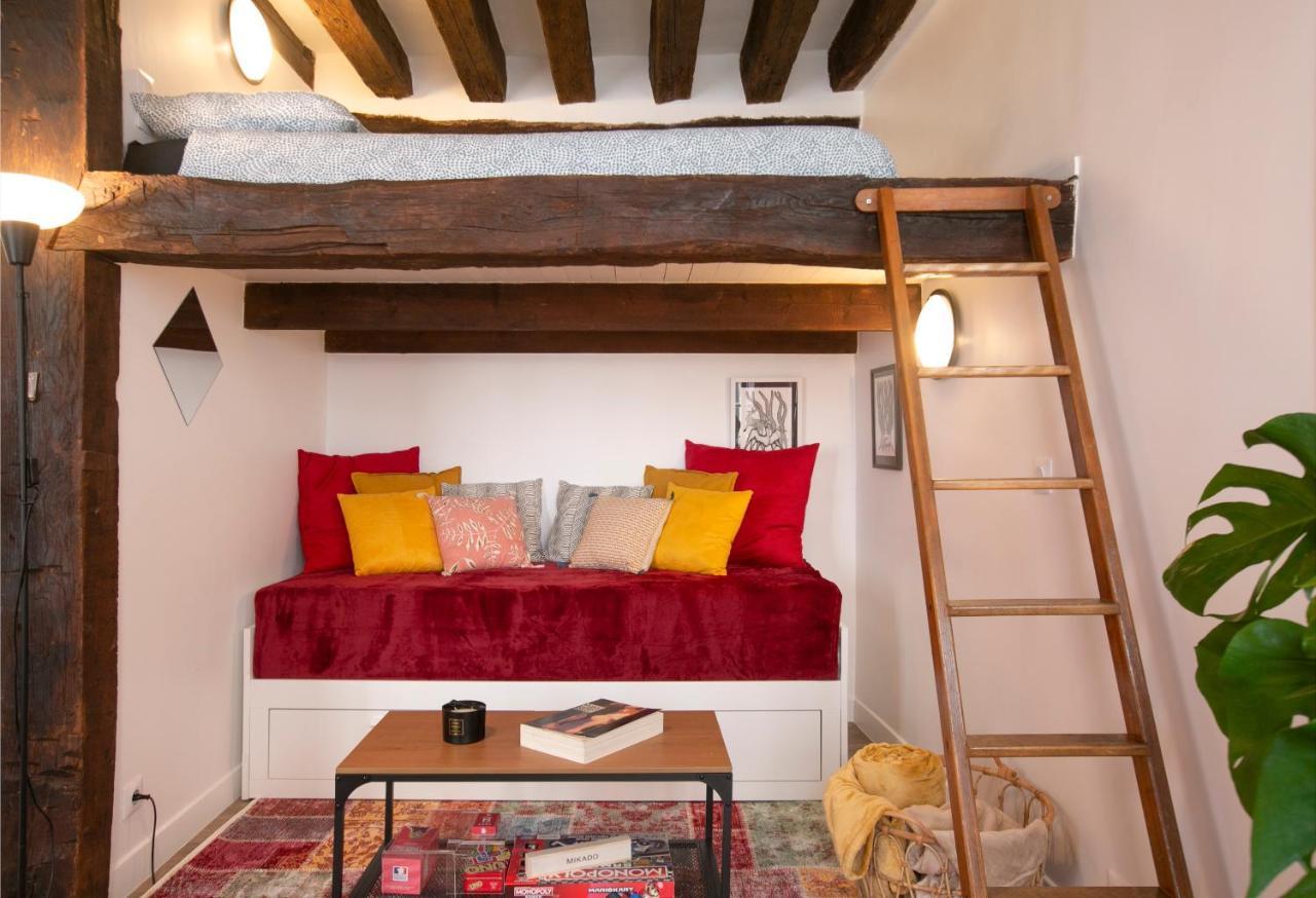Authentic Apartment In Center Of Parisian Marais Buitenkant foto
